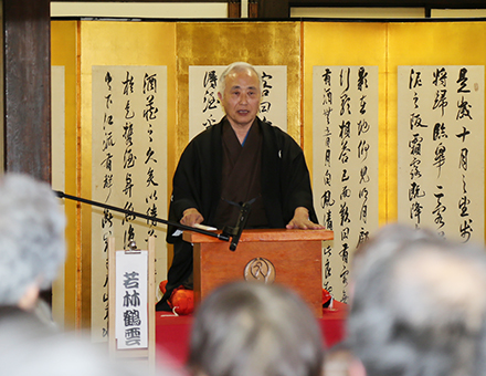 忠臣蔵にまつわる演目が披露された奉納講談会