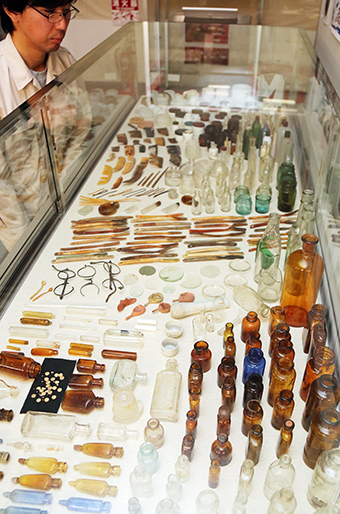 有年考古館で開催中の企画展「発掘された昭和のくらし」