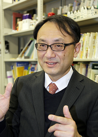 「ウイルスをもらわない、まき散らさない、という一人一人の心掛けが大切」と語る勝田吉彰教授