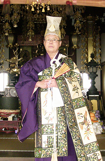知恩院の「御忌大会」で唱導師を勤める峯近高明住職