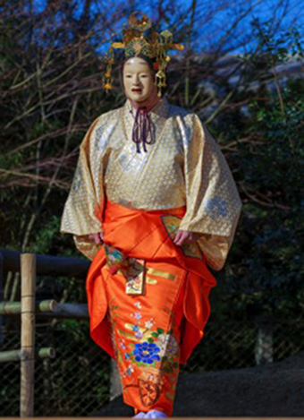 能「羽衣」の一場面=Ⓒ柳谷明伸