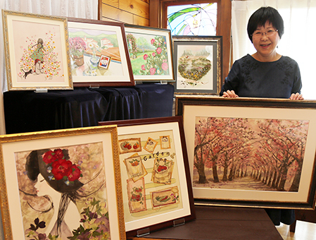 花の美しさが活かされている藤井登貴子さんの押し花アート