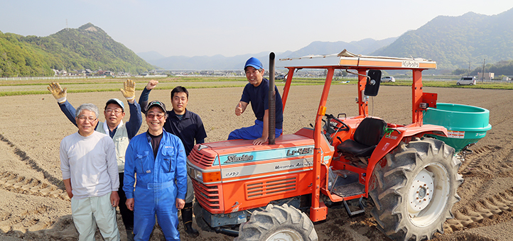 「一緒に畑作りで汗を流しませんか」と呼び掛ける木津自治会のみなさん