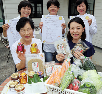 「おひさまマーケット」の実行委員会のみなさん