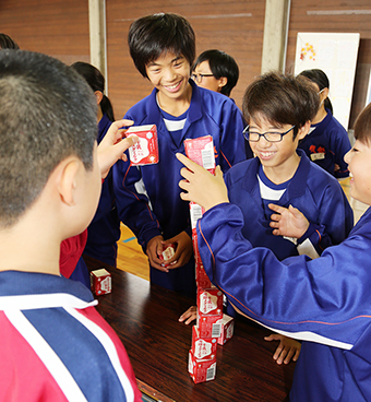 生徒たちが考えたプログラムで楽しんだ交流会