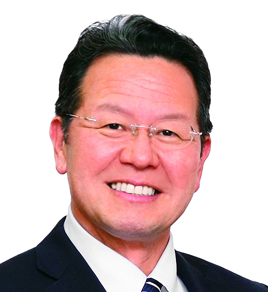 赤穂市を含む選挙区から52年ぶりに兵庫県議会議長に就任した長岡壮壽氏=議会事務局提供