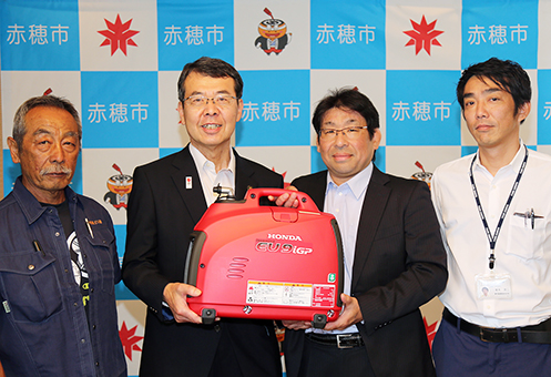 今年で6台目となったLPガス発電機の寄贈