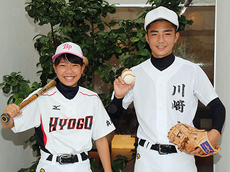 大会での健闘を誓う川崎奨英君と愛紗さん