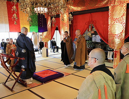 四十七士ゆかりの花岳寺で営まれた義士追慕法要