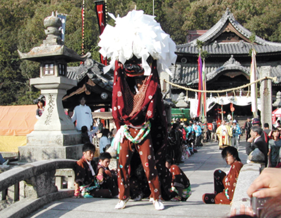 兵庫県指定無形民俗文化財の赤穂八幡宮獅子舞