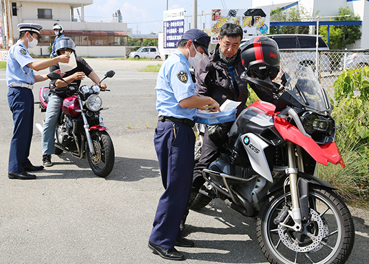 国道２５０号で行われたバイクの交通事故防止啓発