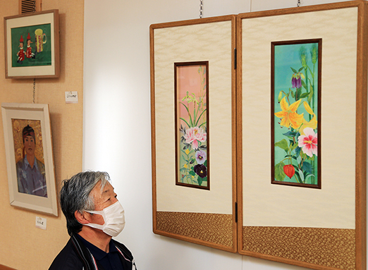 高瀬舟で開催中の城谷允子さん日本画作品展