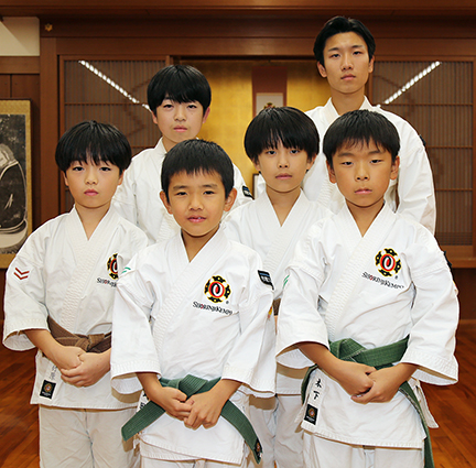 全国大会での健闘を誓う赤穂スポーツ少年団の拳士たち