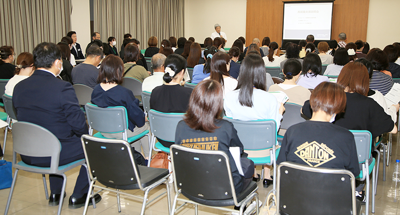 市役所でも開かれた再就職支援説明会