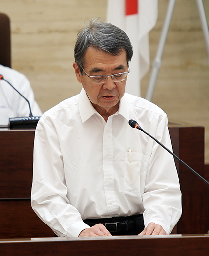 3選を目指す意向を明らかにした牟礼正稔市長